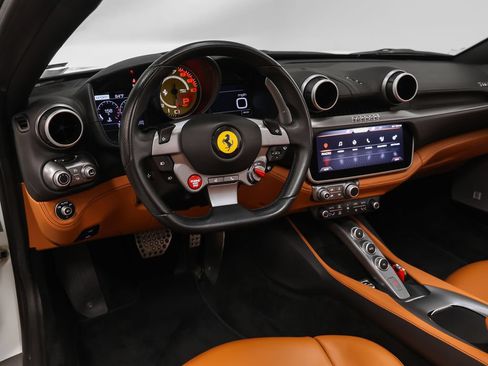 Certified 2019 Ferrari Portofino RWD image 44