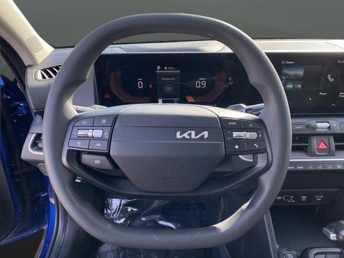 New 2026 Kia K4 LXS image 14