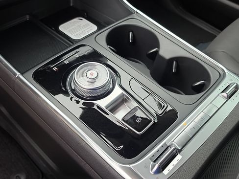 New 2026 Kia Carnival SX w/ SX Dark Edition Package FWD image 28