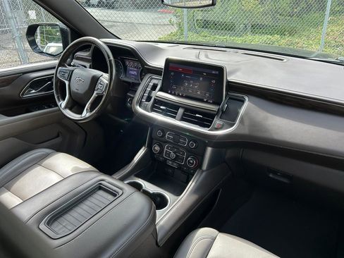 Used 2021 Chevrolet Suburban Z71 w/ Z71 Off-Road Package AWD/4WD image 16