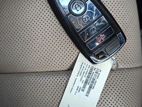 Used 2020 Lincoln Corsair AWD w/ Premium Package image 25