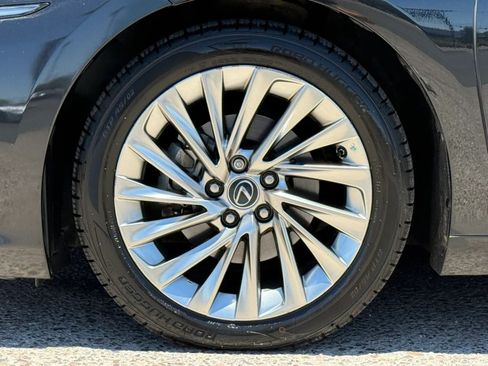 Used 2021 Lexus ES 300h Ultra Luxury w/ Accessory Package 2 FWD image 27