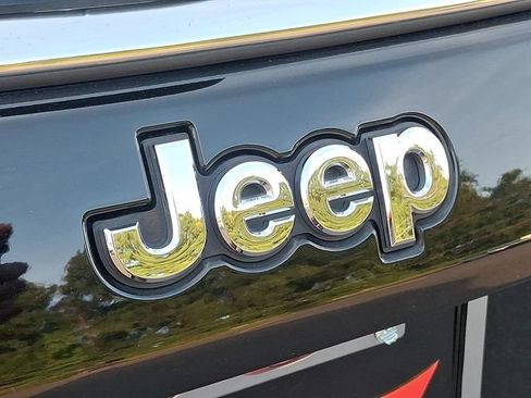 Used 2020 Jeep Compass Limited AWD/4WD image 26