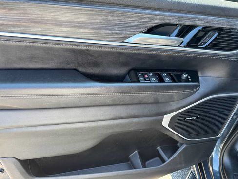 Used 2024 Jeep Wagoneer L Series II w/ Flexible Seating Group AWD/4WD image 22