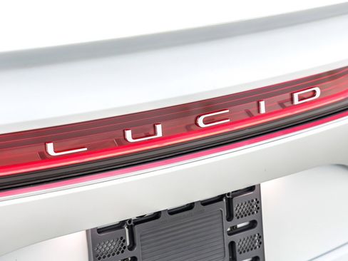 Used 2022 Lucid Air Dream Edition image 9