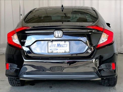 Used 2018 Honda Civic EX-T image 4