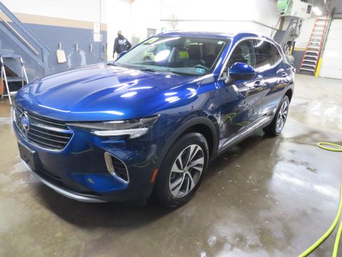 Used 2023 Buick Envision Essence image 3