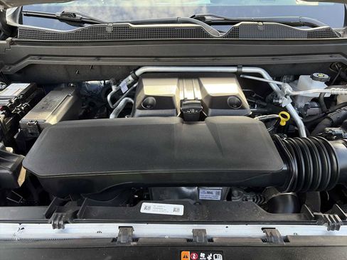 Used 2025 Chevrolet Colorado LT image 17