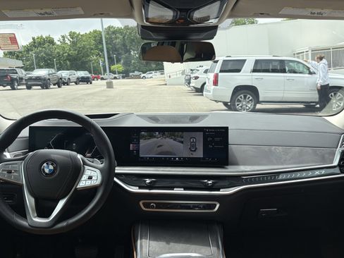 Used 2026 BMW X7 xDrive40i AWD/4WD image 30