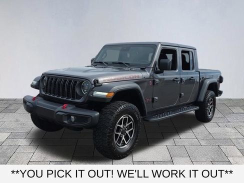 Used 2024 Jeep Gladiator Rubicon w/ Technology Group AWD/4WD image 3