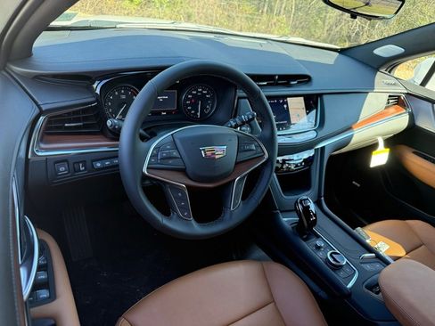 New 2026 Cadillac XT5 Premium Luxury w/ Driver Assist Package image 3