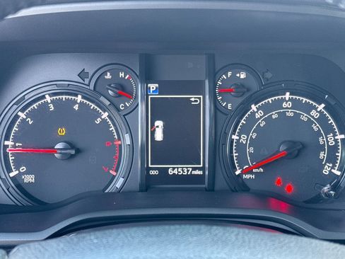 Used 2021 Toyota 4Runner SR5 Premium w/ Moonroof Package image 25