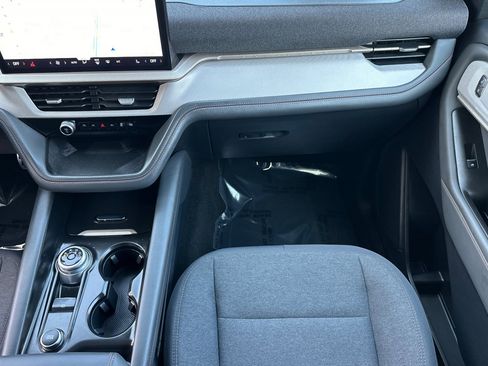 Used 2025 Ford Explorer Active image 29