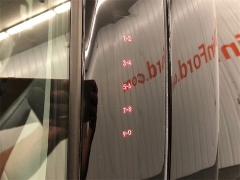 Used 2022 Ford Explorer XLT w/ Equipment Group 202A image 13