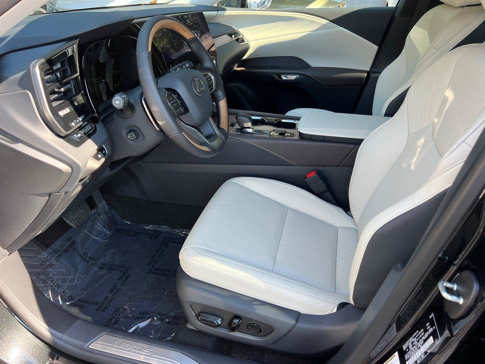 New 2026 Lexus RX 350 FWD image 9
