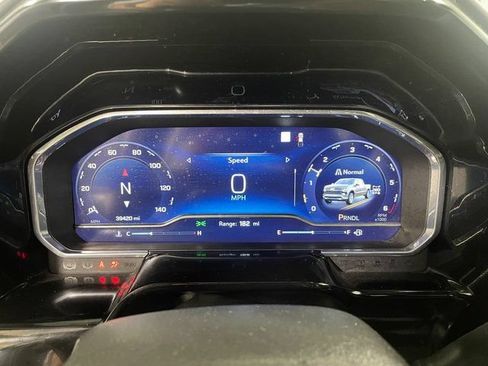 Used 2023 Chevrolet Silverado 1500 LT AWD/4WD image 15