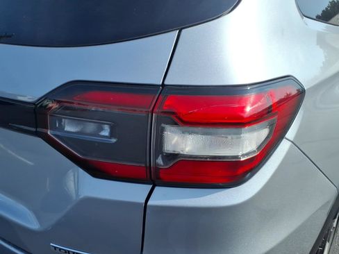 Used 2024 Honda Pilot Touring image 15