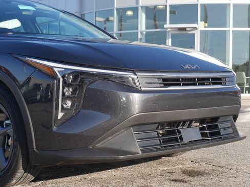 Used 2025 Kia K4 FWD image 3