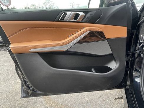 Used 2021 BMW X5 xDrive40i w/ M Sport Package image 10