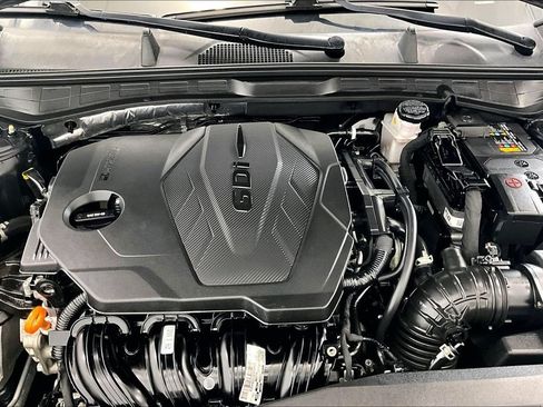 Used 2023 Hyundai Sonata SE FWD image 9