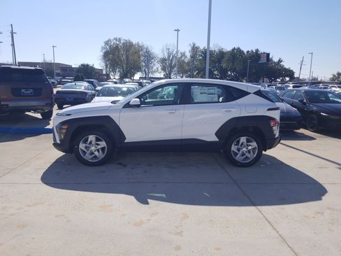 New 2026 Hyundai Kona SE FWD image 4