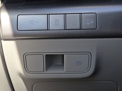 Used 2024 Hyundai Kona SEL image 21