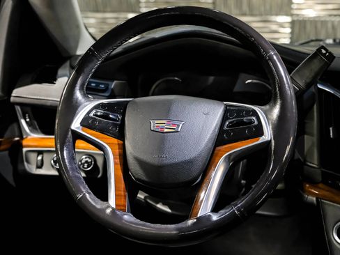 Used 2019 Cadillac Escalade ESV Luxury AWD/4WD image 15