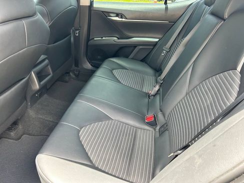 Used 2021 Toyota Camry SE FWD image 14