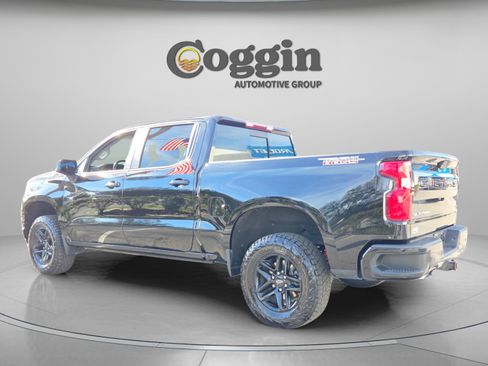 Used 2021 Chevrolet Silverado 1500 LT Trail Boss w/ Convenience Package II image 4