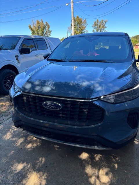 Used 2025 Ford Escape Active w/ Tech Pack #1 FWD image 1
