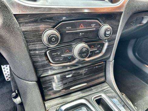 Used 2020 Chrysler 300 Touring w/ Sport Appearance Package RWD image 27