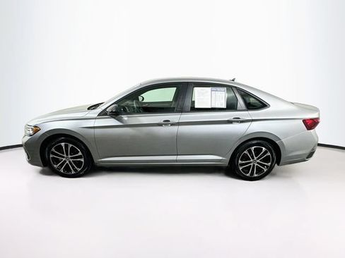 Certified 2023 Volkswagen Jetta Sport FWD image 5