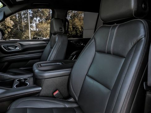 Used 2022 Chevrolet Tahoe RST w/ Luxury Package image 15