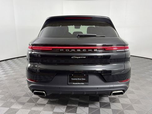 Used 2026 Porsche Cayenne AWD/4WD image 10