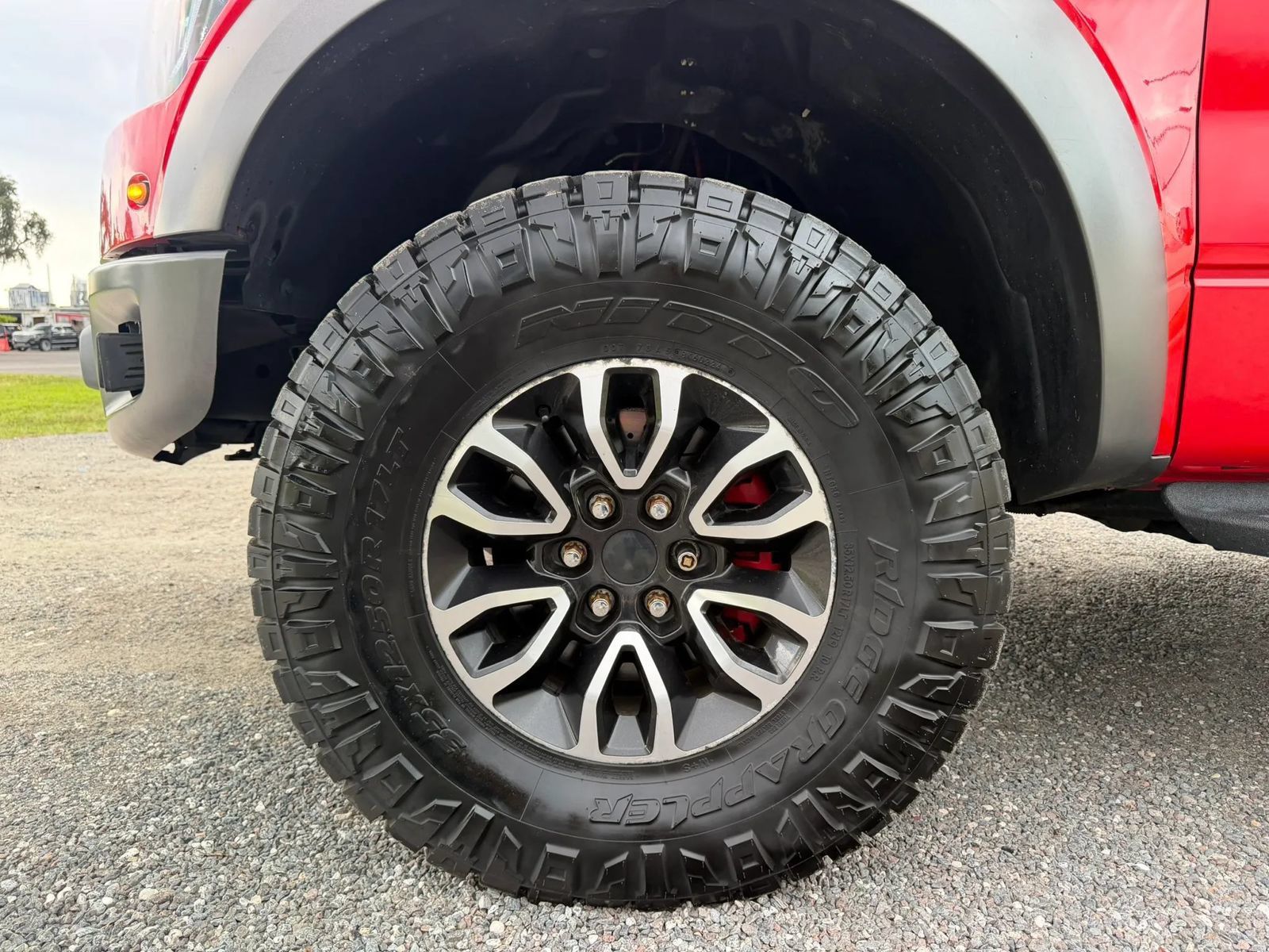 Used 2012 Ford F150 Raptor w/ SVT Exterior Graphics Pkg AWD/4WD image 25