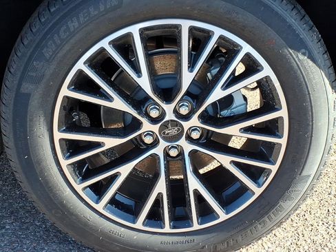 New 2026 Ford Escape SE image 5