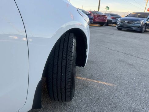 Used 2018 Kia Forte LX image 10