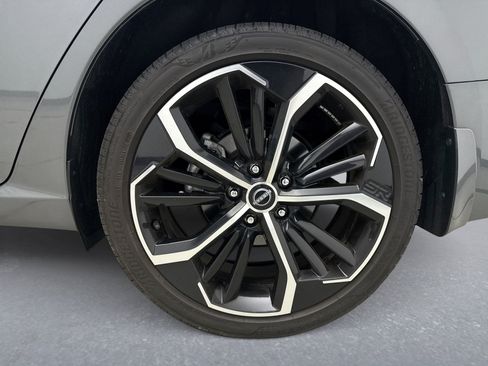 Used 2024 Nissan Altima 2.5 SR w/ SR Premium Package AWD/4WD image 20