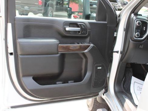 Used 2020 GMC Sierra 2500 SLT RWD image 33