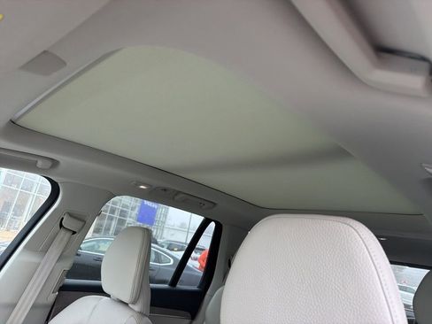 Used 2023 Volvo XC90 B6 Plus image 8