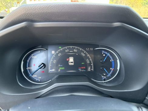 Used 2023 Toyota RAV4 XLE image 27