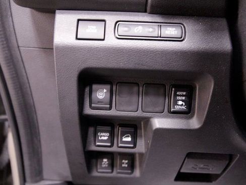 Used 2022 Nissan Frontier PRO-4X w/ Pro-4X Premium Package image 22