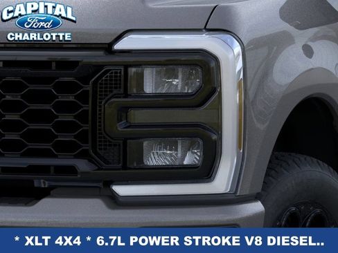 New 2026 Ford F250 XLT w/ XLT Premium Package AWD/4WD image 18