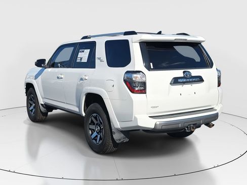 Used 2018 Toyota 4Runner TRD Off-Road image 8