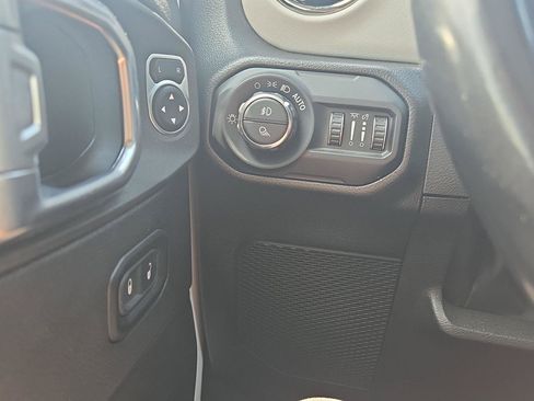 Used 2022 Jeep Gladiator Overland AWD/4WD image 21