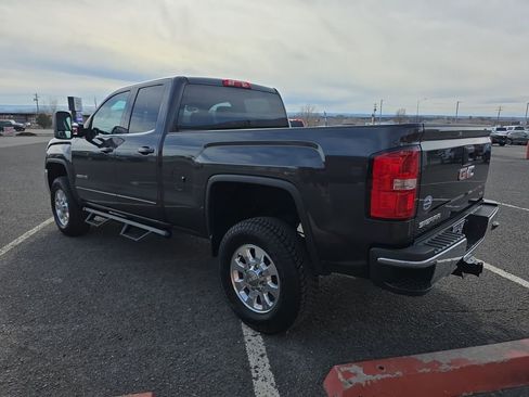 Used 2015 GMC Sierra 2500 SLE w/ SLE Preferred Package image 5