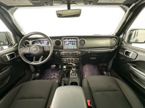 Used 2023 Jeep Wrangler Unlimited w/ Cold Weather Group image 3