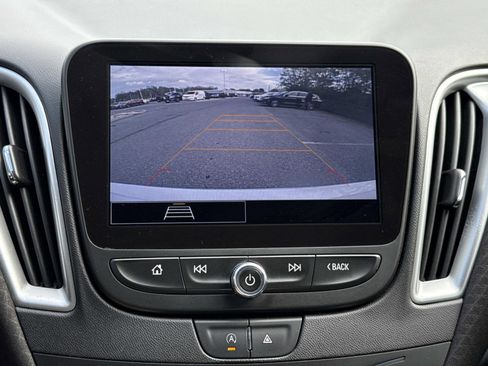 Used 2022 Chevrolet Malibu LS image 10