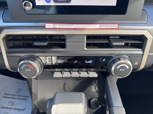 New 2025 Toyota Tacoma TRD Off-Road image 18