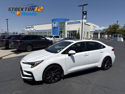 Used 2023 Toyota Corolla SE w/ SE Premium Package